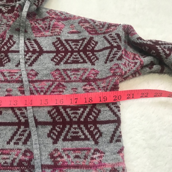 American Eagle Knit Aztec Hooded V-Neck Sweater - Oversized Small - Picture 4 of 7